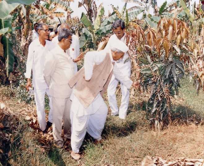 Agriculture Minister at farm Visit